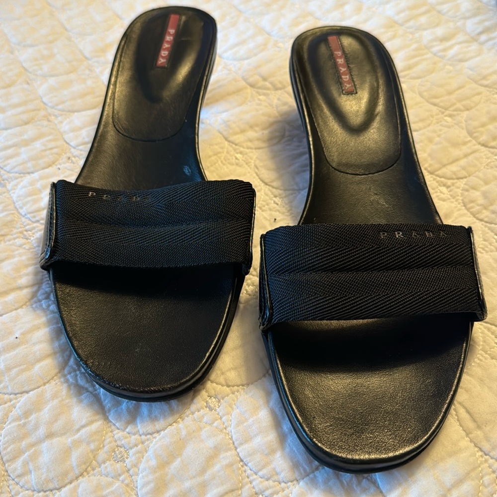 Prada black kitten heels 40